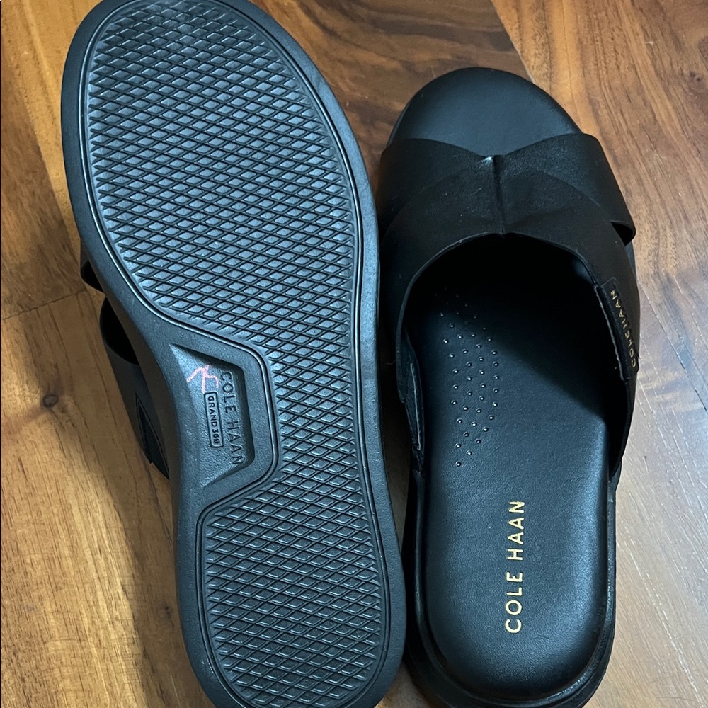 Cole Haan Women's Black Crisscross Sandals size 6.5 like new - Picture 5 of 6